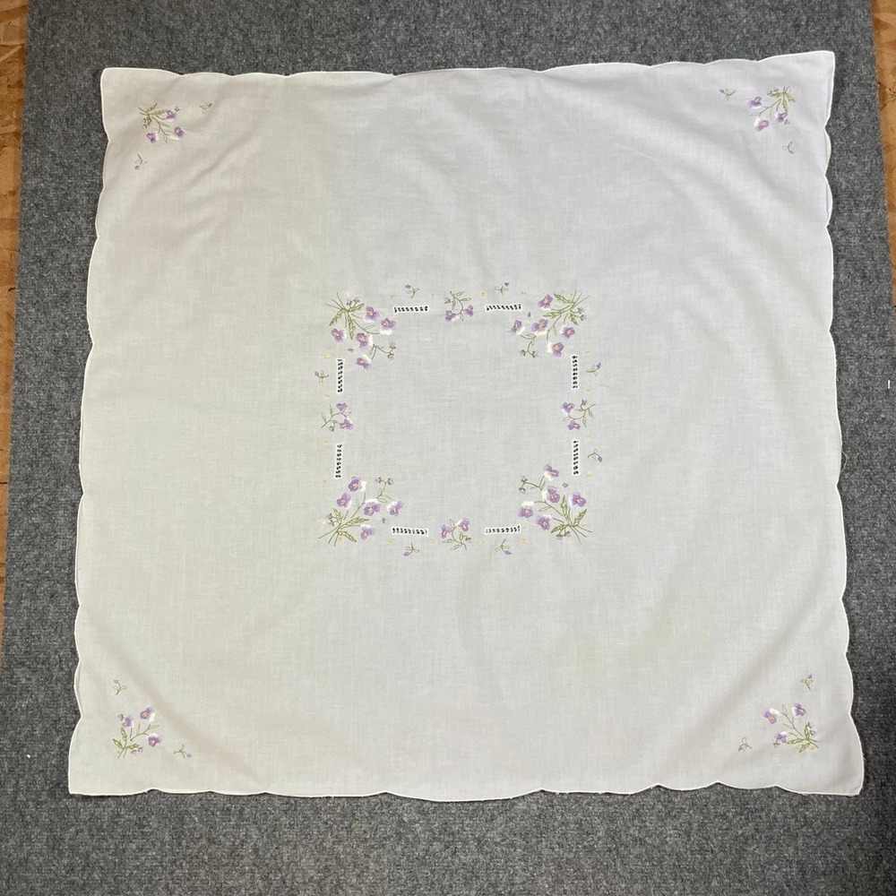 Antique Lace Tablecloth White Purple Floral Embroider Scalloped Table LinenEdge